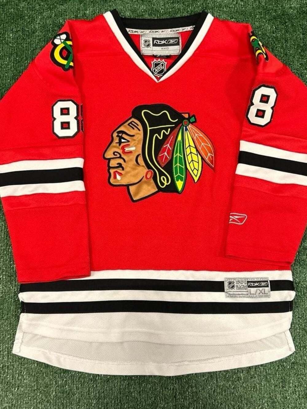 NHL official Patrick Kane Chicago Blackhawks jersey youth L/XL